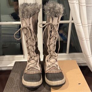 Sorry Women's Fur-Lined Lace-Up Boots - Brown and Gray